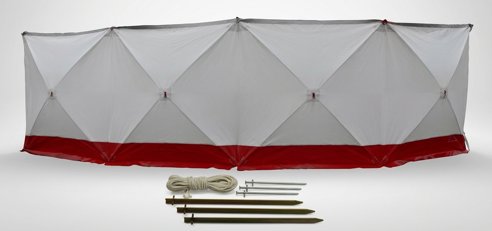 Safety screen in white and red, 7.2x1.8m for industrial use - product detail