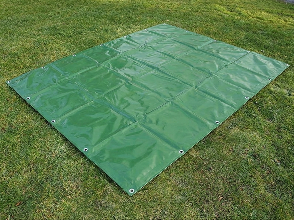 Green PVC tarpaulin 6x8 m, flame retardant, outdoor use