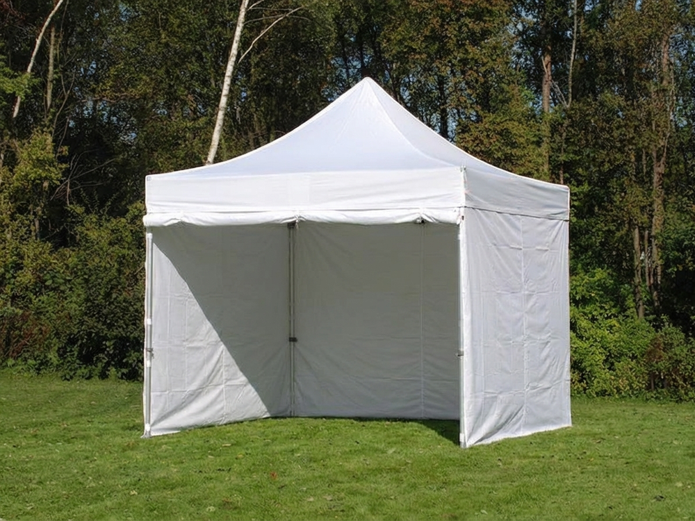 White pop-up gazebo 3x3 m with steel frame for outdoor events