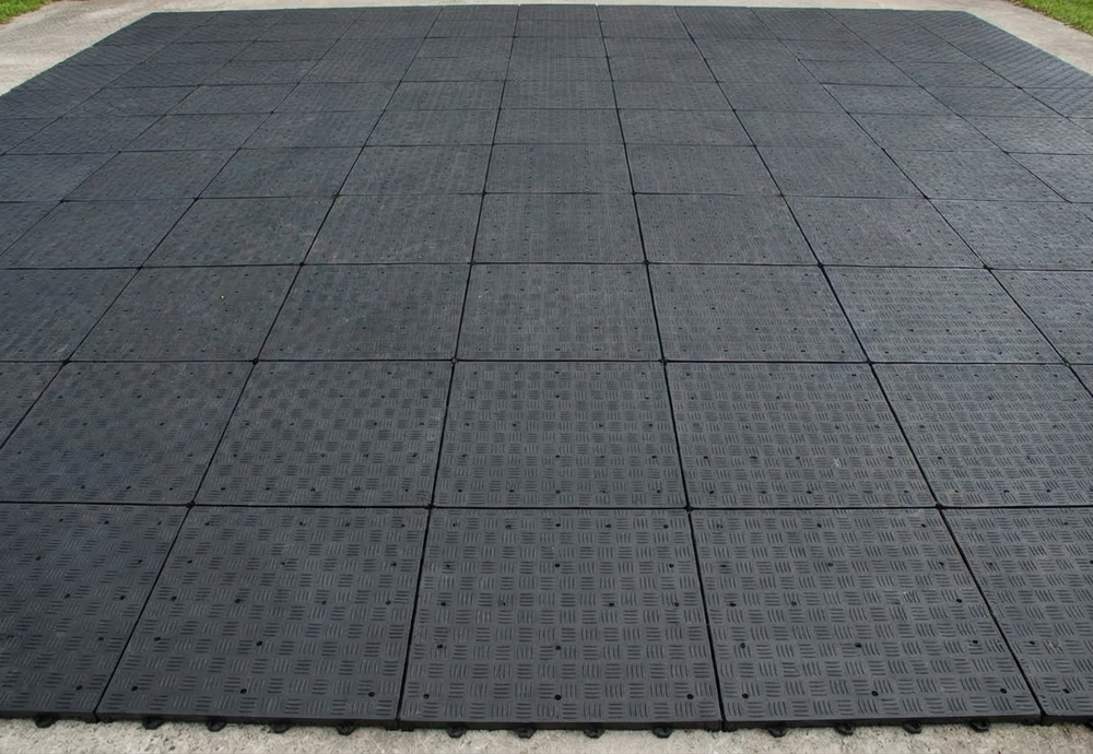 Anthracite Flooring PRO made from recycled PE